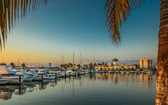 Isla Mazatlán Residence Club