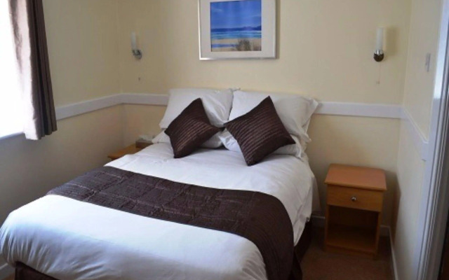 The Rowbarge Hotel and Restaurant