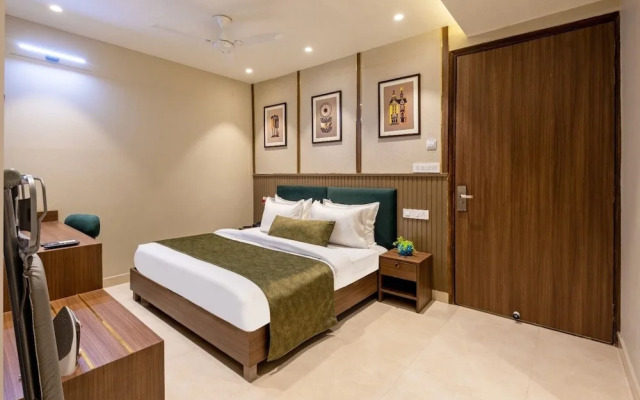 Saltstayz Premier - Paschim Vihar