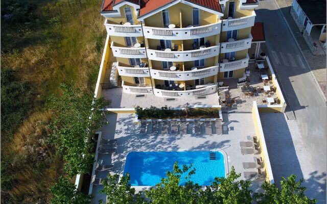 Aparthotel Zaton