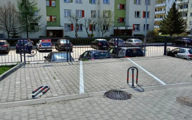 Apartament Jurajska Plaza, prywatne miejsce parkingowe , Targi
