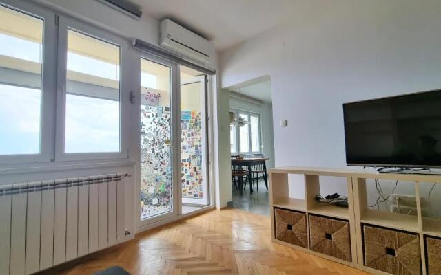 Opatija 10 Apartment with parking, 300m to the sea