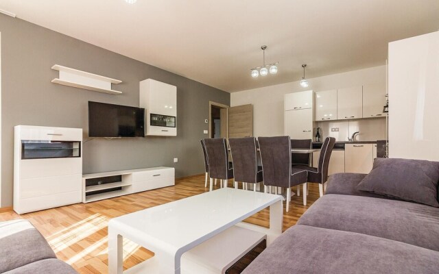 Nice Home in Medulin With Wifi and 3 Bedrooms