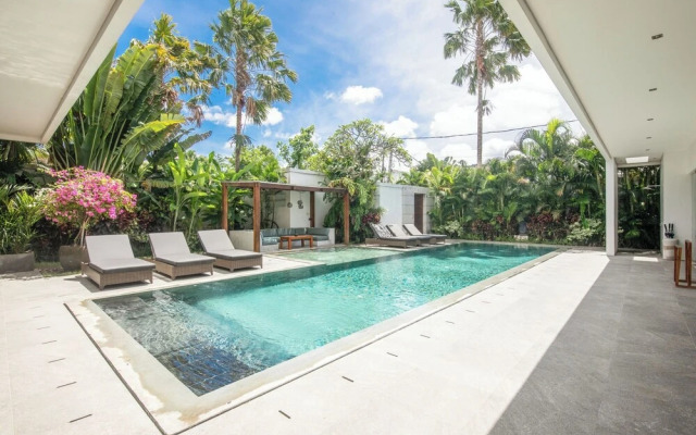 Niko2 · Marvelous 5 Bedroom Villa Close to Finns