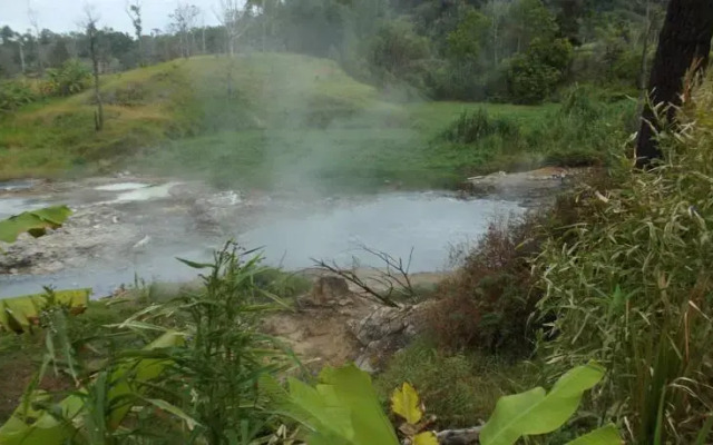 Greenlake Retreat Bungalows Linow