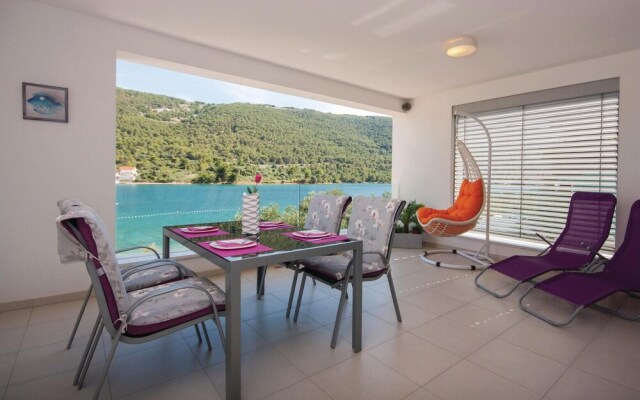 Amazing Home in Grebastica With Wifi and 2 Bedrooms