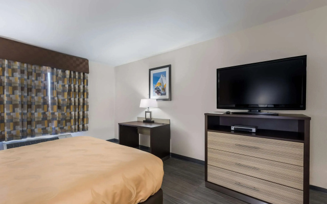 Quality Inn & Suites Huntsville Research Park Area