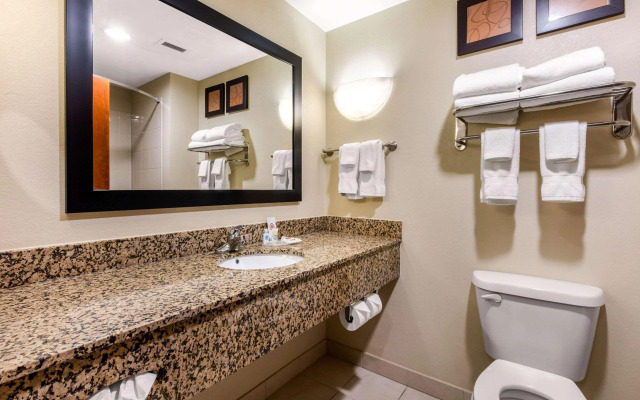 Comfort Suites Manchester near Arnold AFB