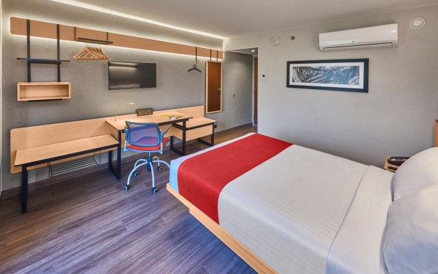 City Express by Marriott Celaya Galerias