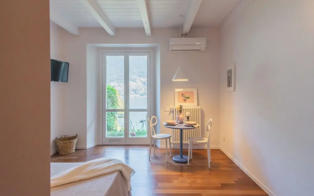 OC Lake Love by Rent all Como