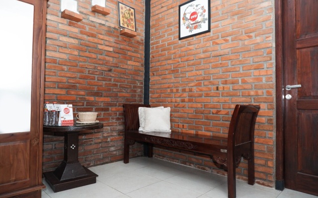 Kebon Krapyak Cottage By OYO Rooms – Guest Rooms – Sleman