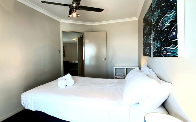 Scarborough Beach Front Resort - Shell Seven