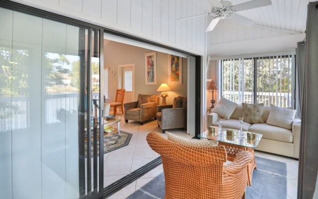 The Lakeside Beach 2 Bedroom Home