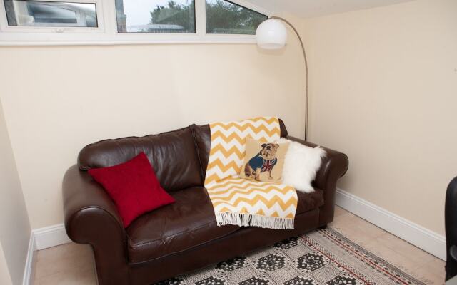 2 Bedroom House Near the Downs Bristol
