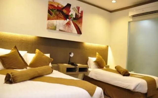 Magallanes Square Hotel