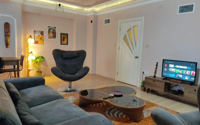 Cozy 1+1 and garden, in center of Kadıköy-İstanbul