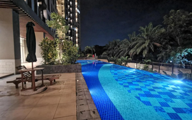 ARSAKHA Transpark Cibubur By Hennys One