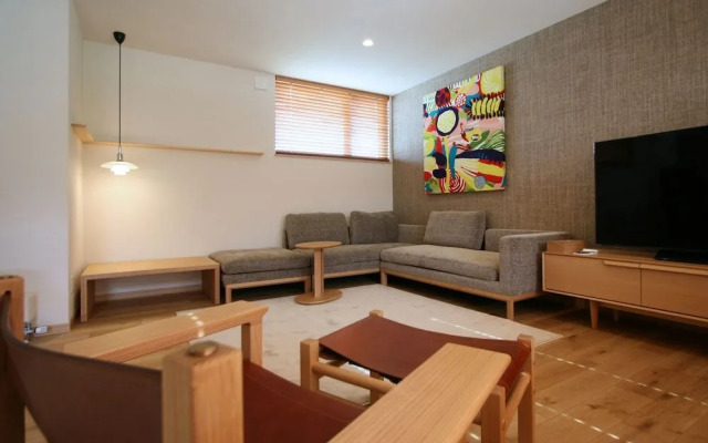 Shimogoryo House