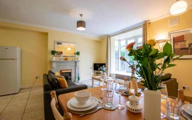 Gort Na Coiribe 4 Bedroom Duplex, by Shortstays