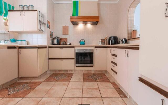 Ariel's Rest Self-catering - 4 Bedroom Luxury Home