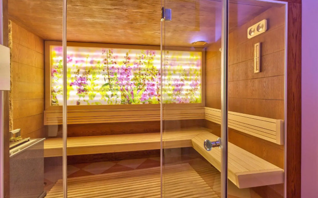 Club Central Hotel