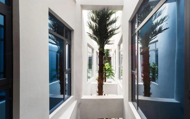 Shenzhen Naive S Hotel (Xili Metro Station Store)