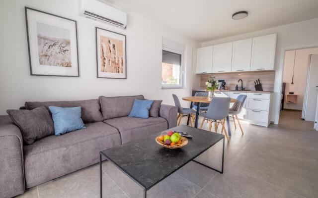 Apartment House Vista