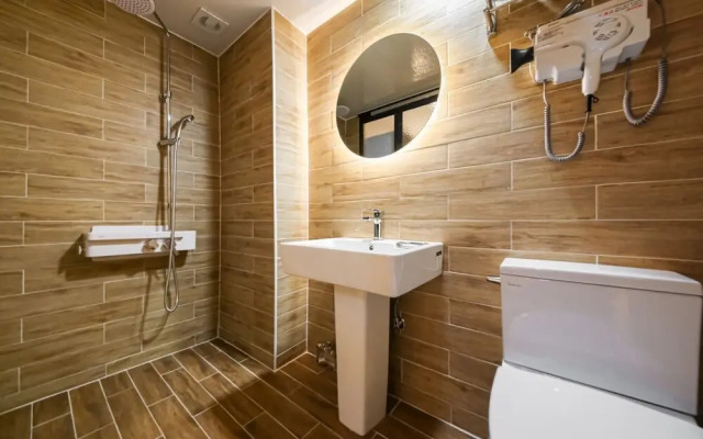 Jeonju Junghwasandong Hotel Star