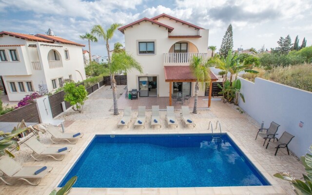 Protaras Holiday Villa Av6