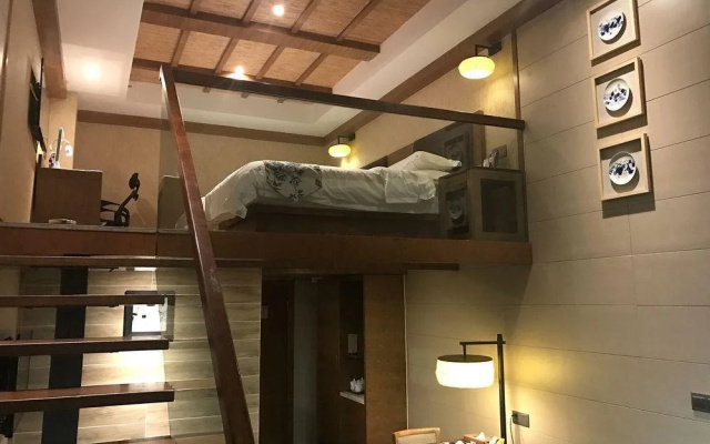 Crystal Pudi Hotel