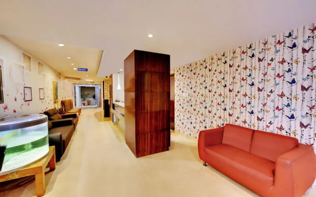 Twin Tulips Hotel