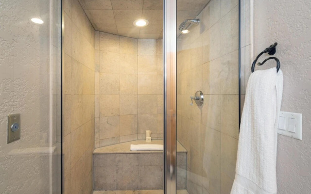 Franz Klammer 2 Bedroom