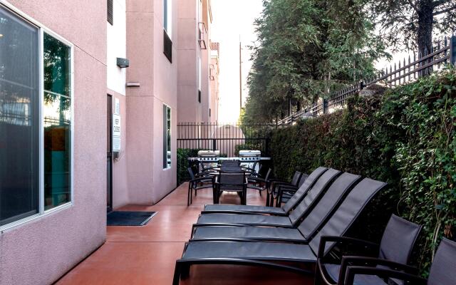 Holiday Inn Express & Suites Lathrop by IHG
