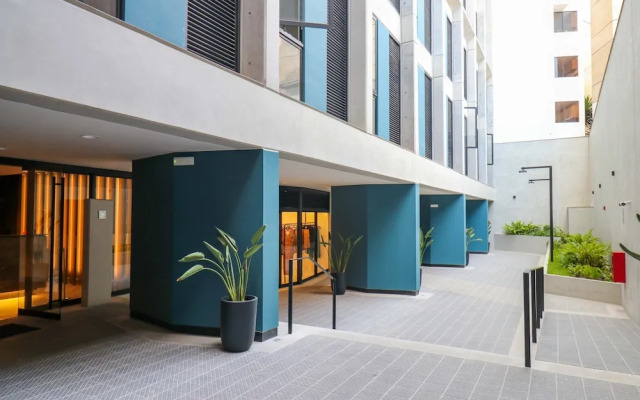 w Impressive 2BR With Balcony in Miraflores