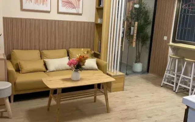 City Homestay (Hezhou Lingfeng Square)