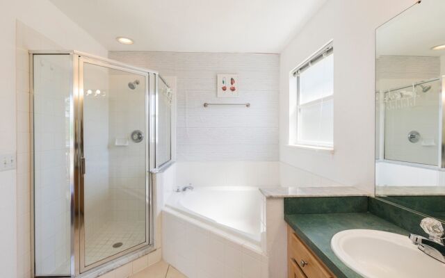 Gorgeous Vacation Home with Pool RT1170