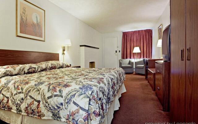 Americas Best Value Inn - St. Albans/South Charleston