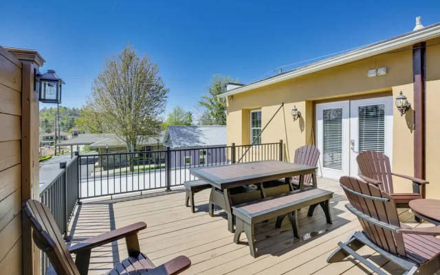 Walkable Main Street Blowing Rock Apartment!