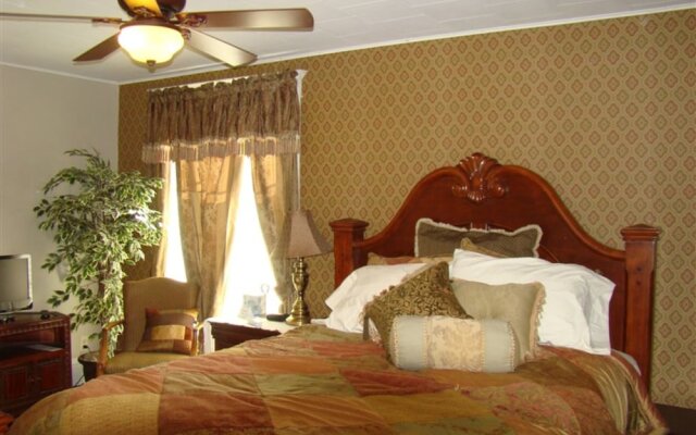 Vintage Charm Bed and Breakfast Hotel