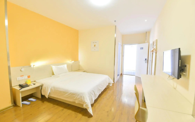 7Days Inn Chain Hotel (Guilin Qixing Road Normal University)