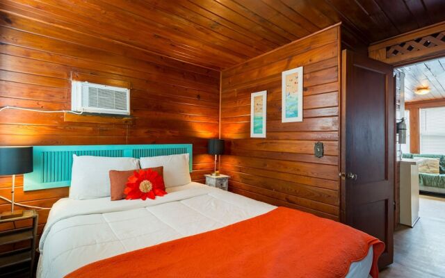 Seahorse Cottage 1 by Vtrips
