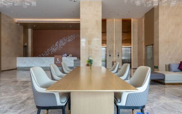 Lavande Hotel (Yunfu Luoding Branch)