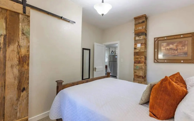 Tristian Suite Walk to Main Street