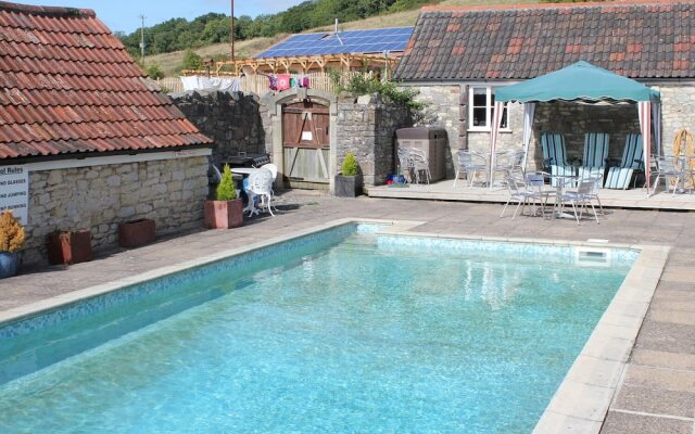 Poolside Cottage