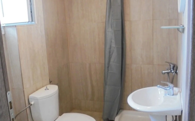 Yannis Residences