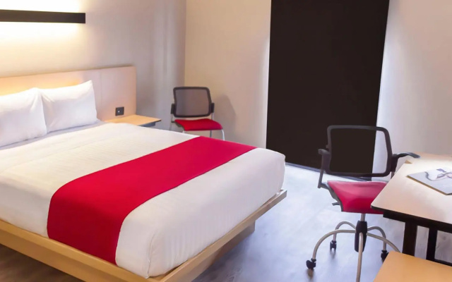 City Express Plus by Marriott Monterrey Galerias