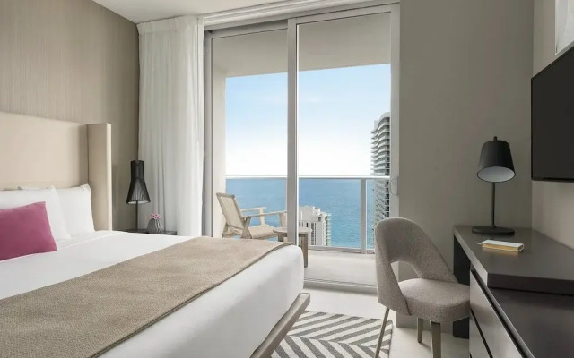 Hyde Beach House by Zelloo
