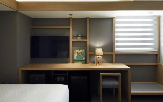 Lamp Light Books Hotel Sapporo