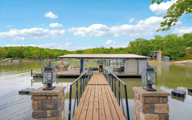 Trails End Hideaway Waterfront