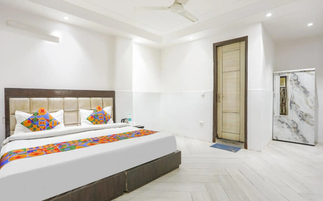 Hotel Lotus Palace